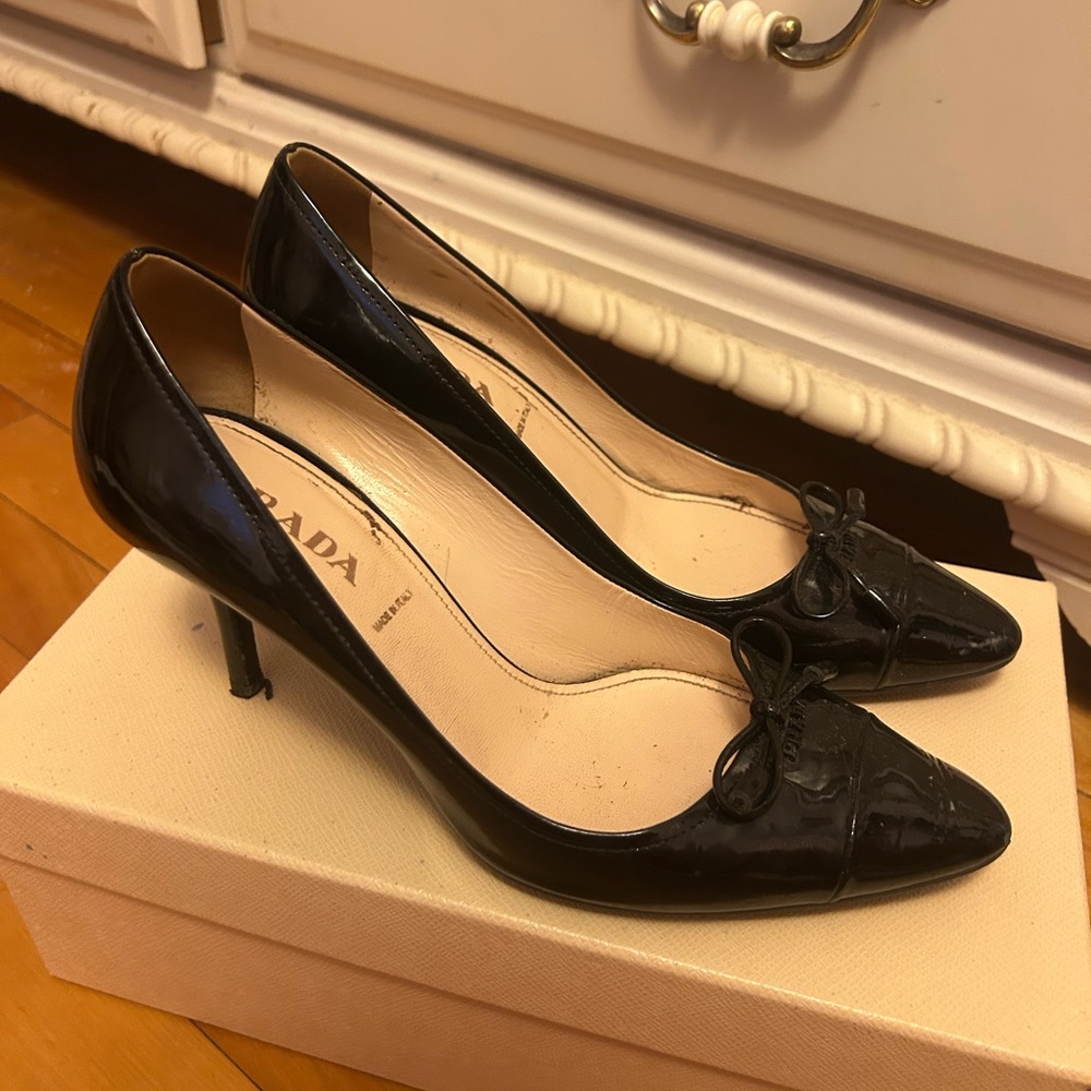 Prada Black Patent Leather Heels Classic Pumps